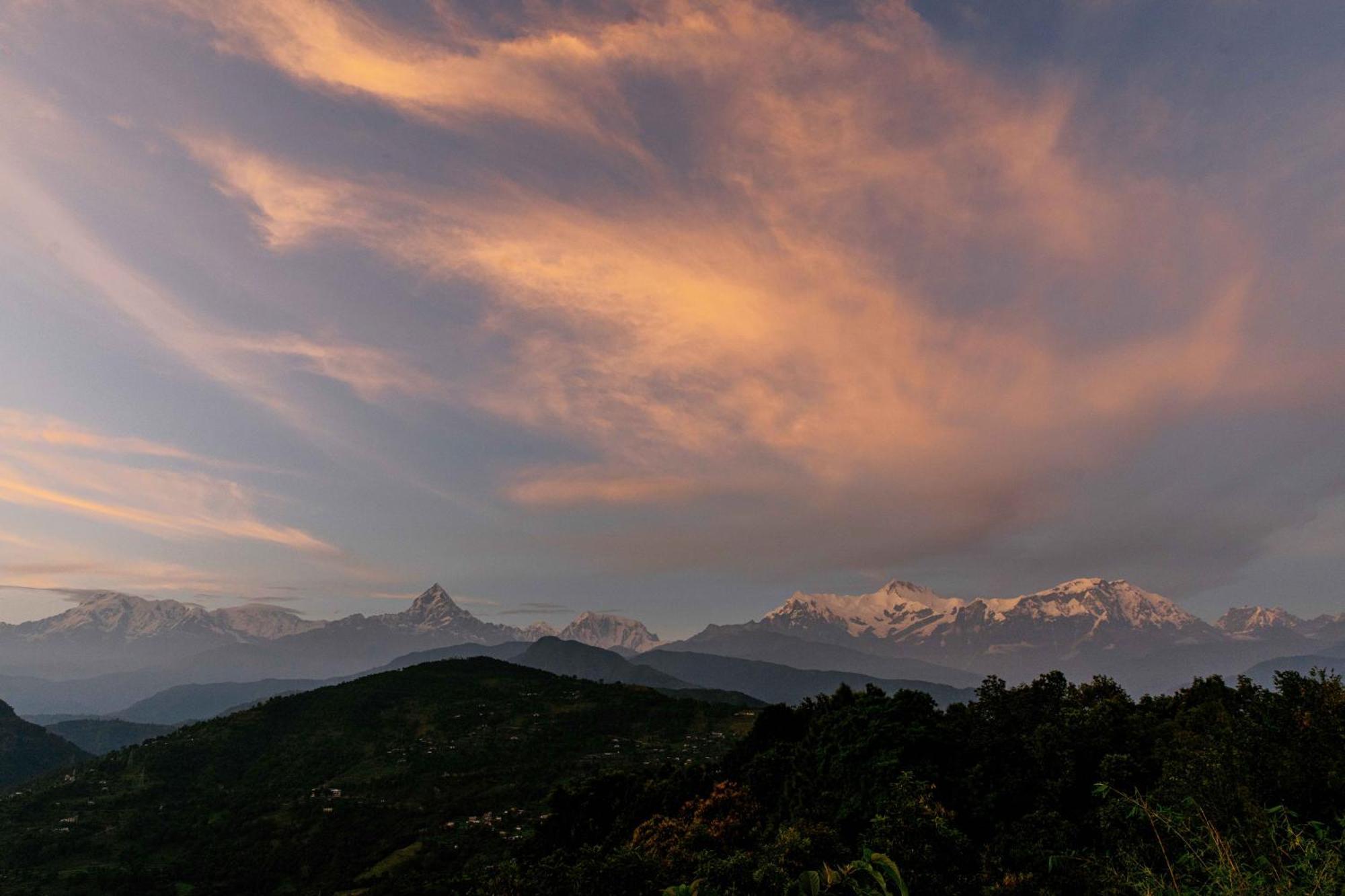 Tiger Mountain Pokhara Lodge Eksteriør billede